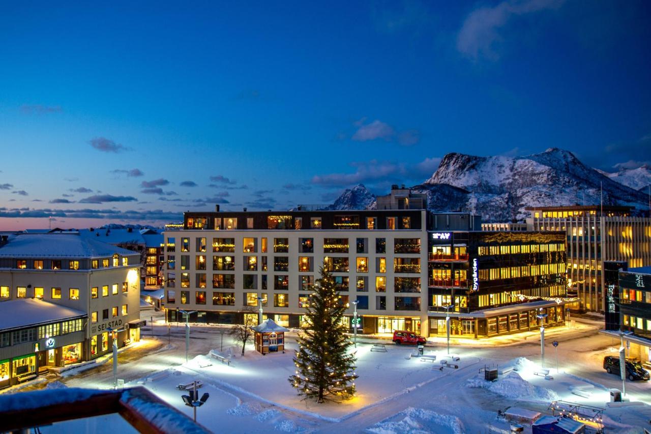 Nordis Apartments - Torget 21 Svolvaer Exterior photo
