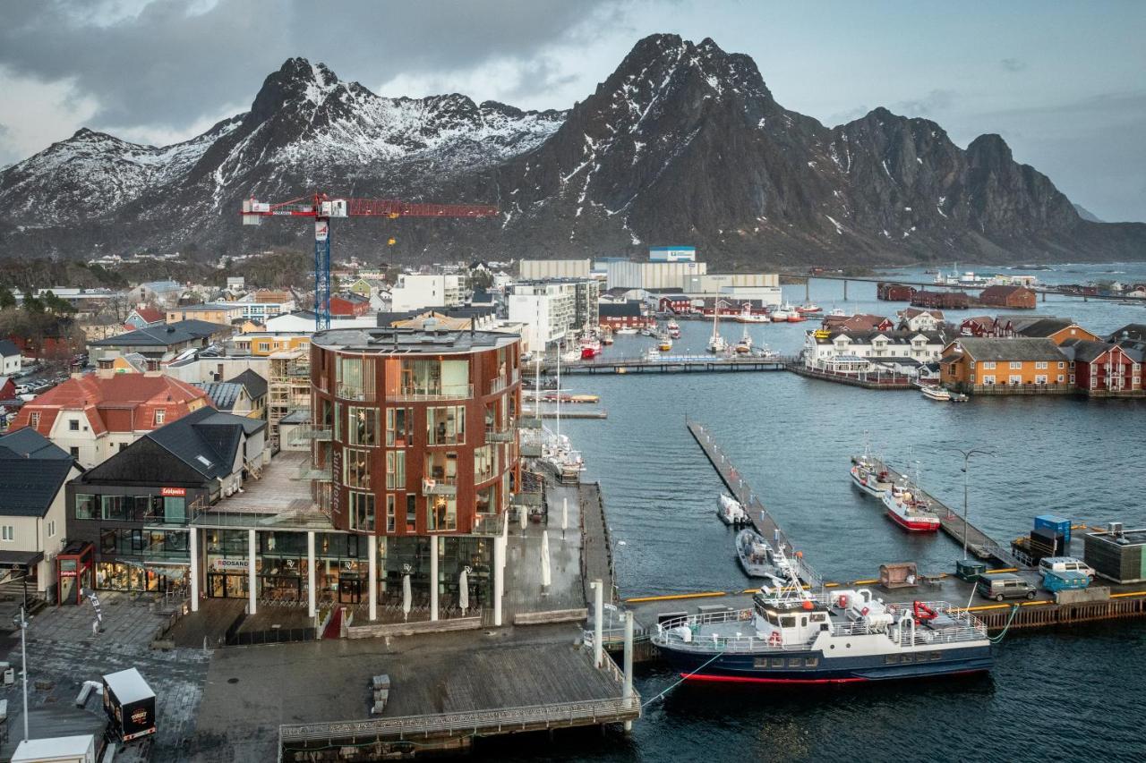 Nordis Apartments - Torget 21 Svolvaer Exterior photo