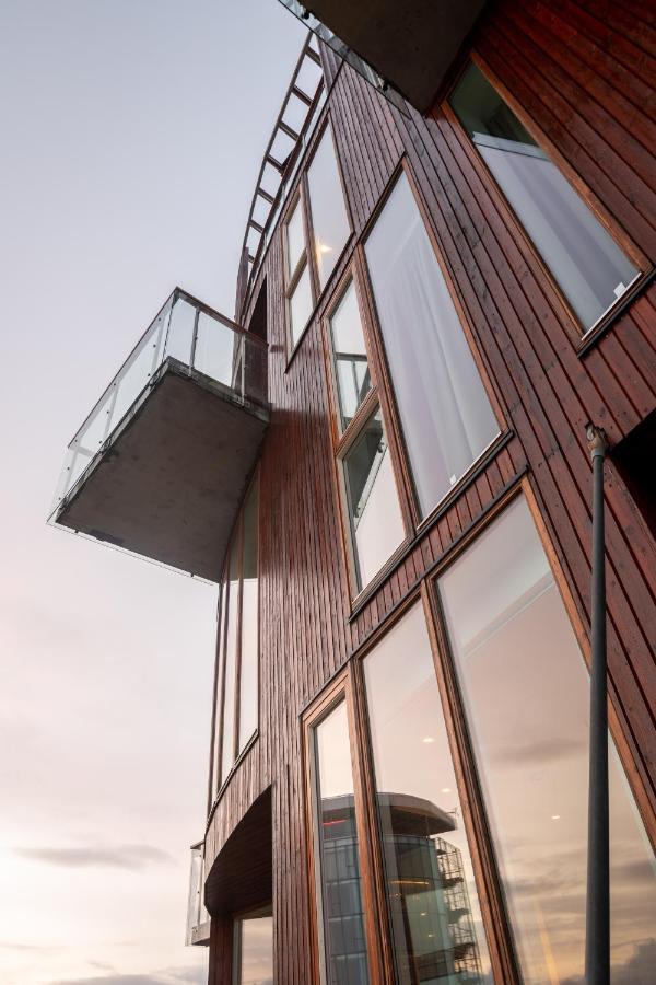 Nordis Apartments - Torget 21 Svolvaer Exterior photo